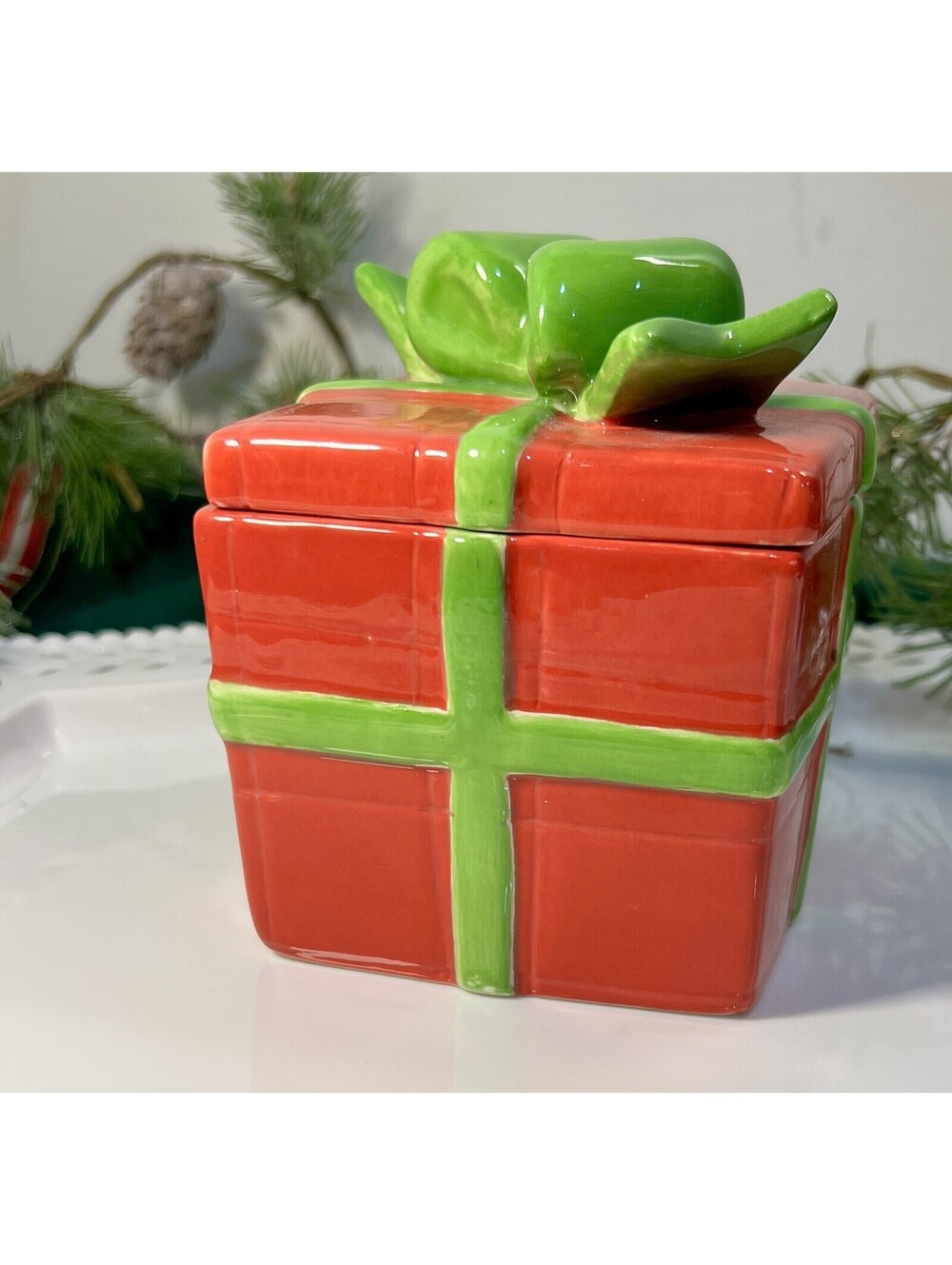 Vintage Hallmark Holiday Present Box W/ Lid Ceramic Candle. Never Used